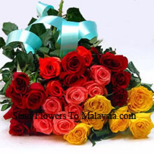 Bouquet aus 12 roten, 6 gelben und 6 pinkfarbenen Rosen